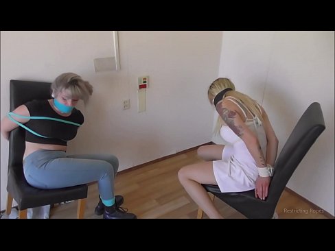❤️ Dependentă / legată și cu căluș / domnișoară în primejdie at us ro.dewporn.ru ❤